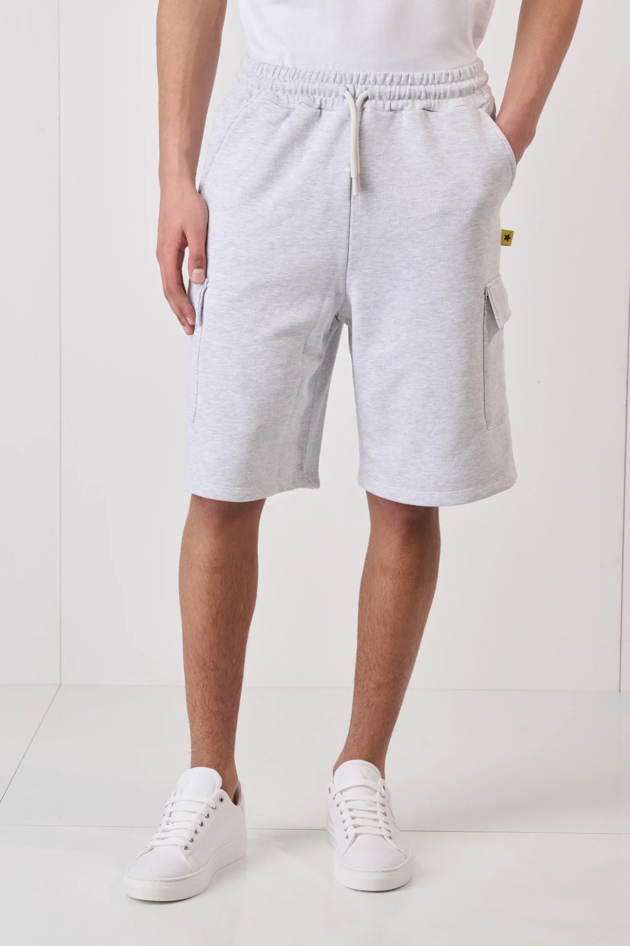 SUPERCULTURE CLOTHING Bermuda cargo in felpa con tasconi