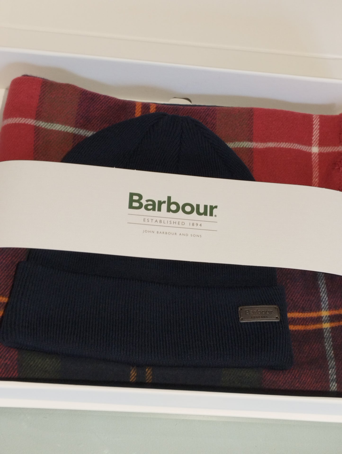 BARBOUR Giftbox Set cappello e sciarpa in tartan SWINTON & GALLINGALE