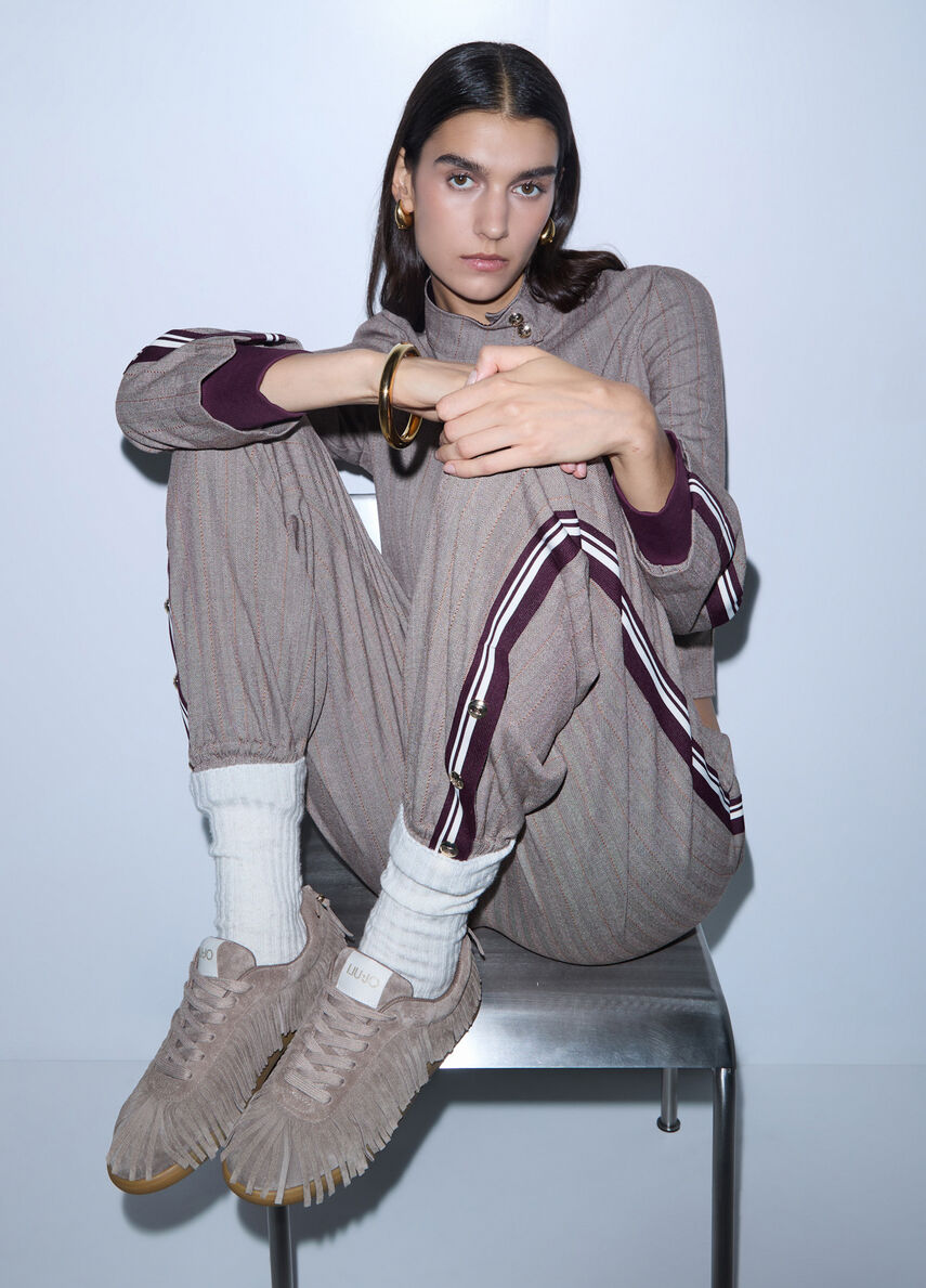 Sneakers in suede con frange