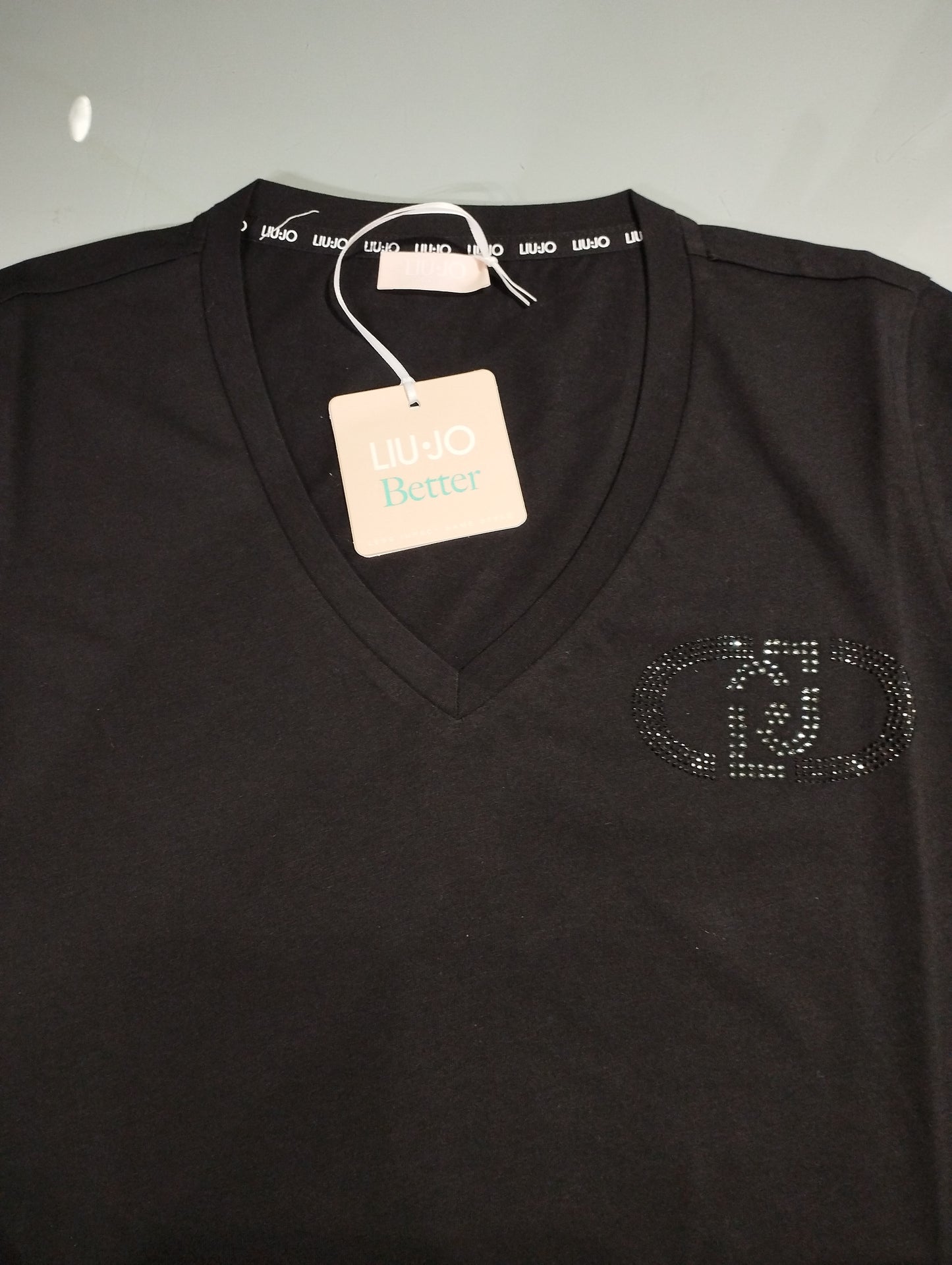 LIU JO T-Shirt maniche corte scollo V con loghi strass