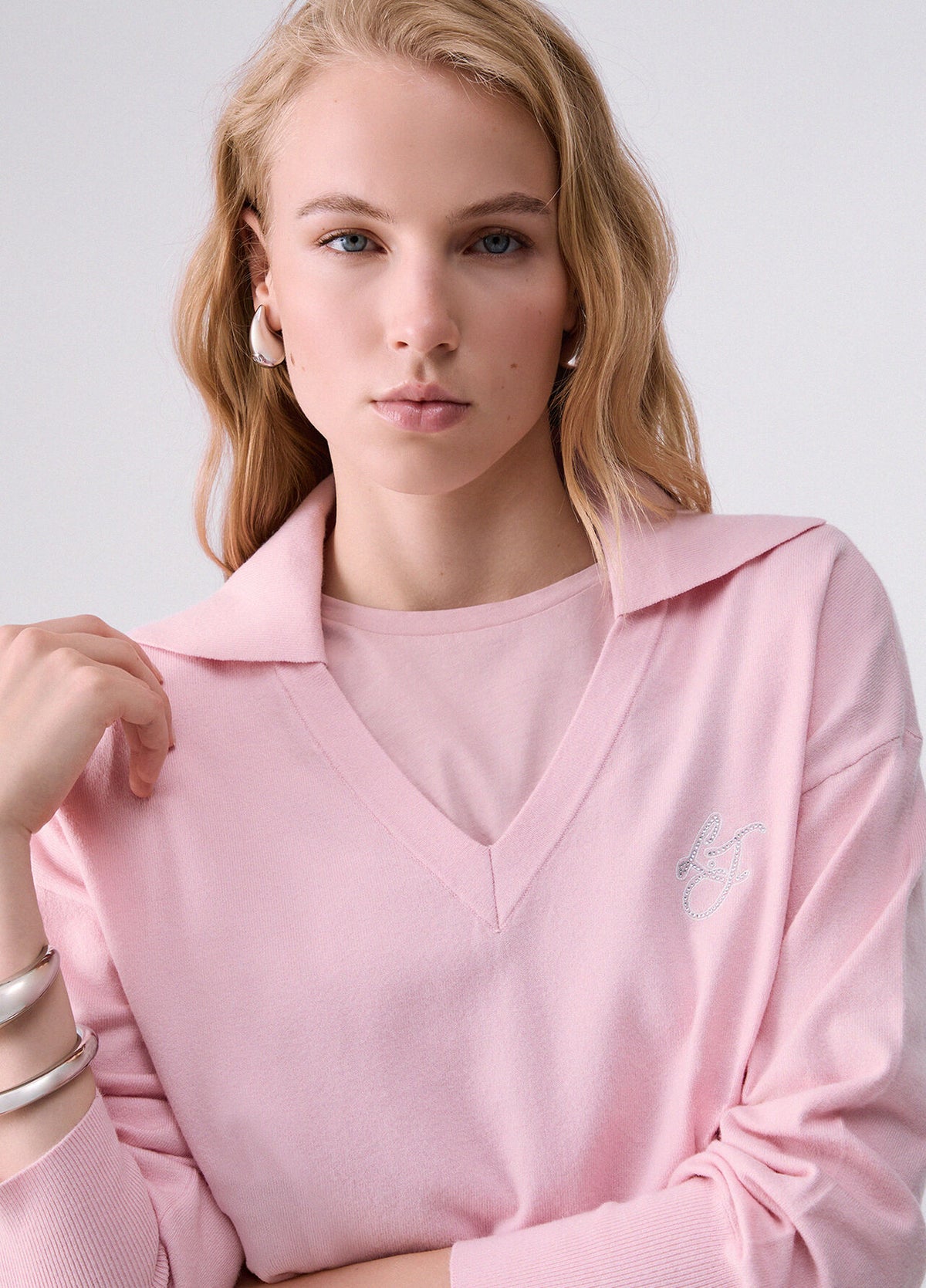 LIU JO Maglia a polo in filo di viscosa con scollo a V