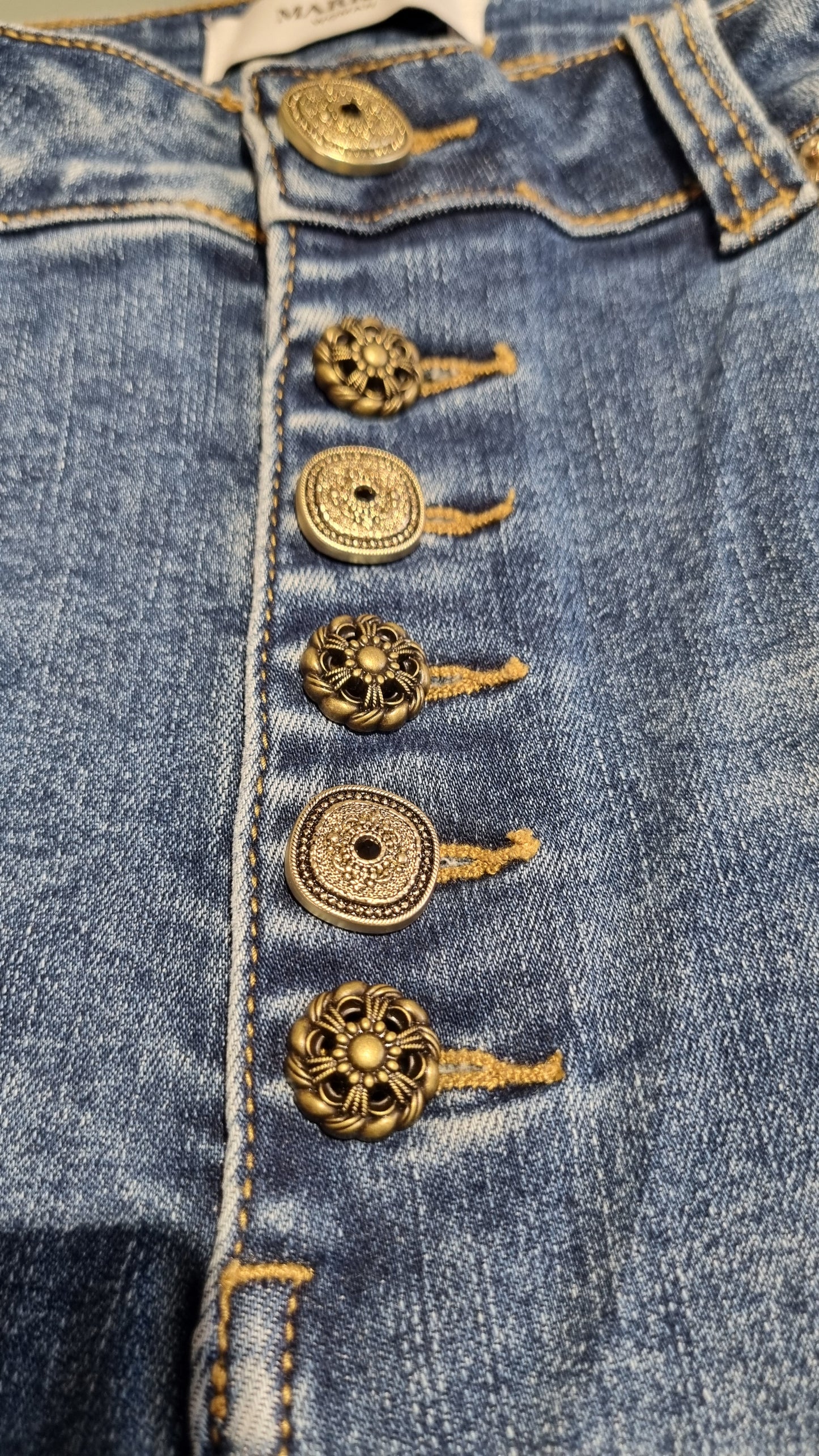 MARKUP Jeans con bottoni bronzati