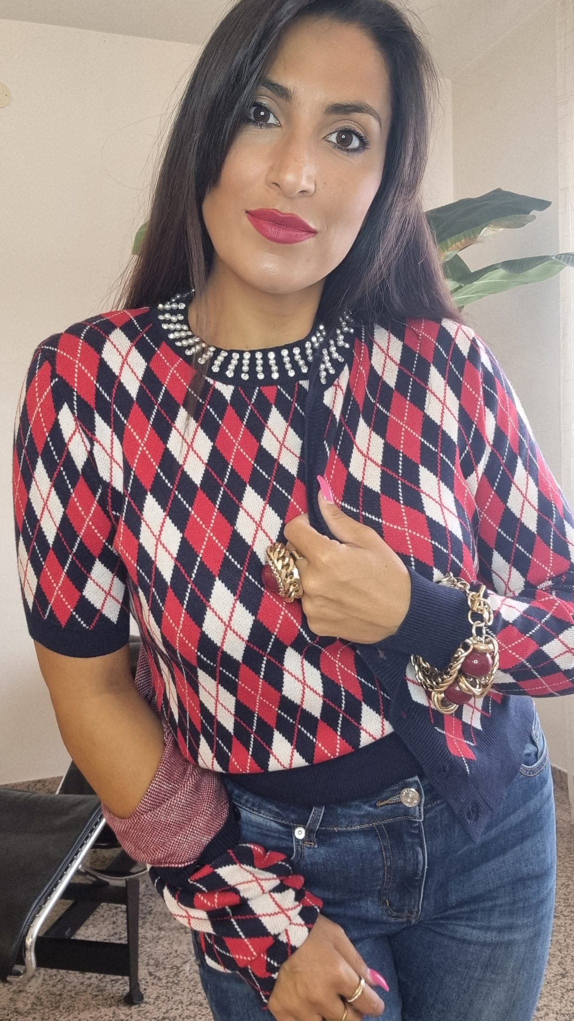 TBYME Cardigan in filo con dettagli di perle e strass sullo scollo
